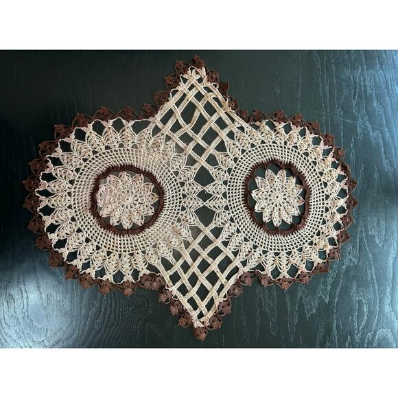Vintage Tablecloth runner placemat- lattice ornate intricate knit brown decor - Picture 2 of 8